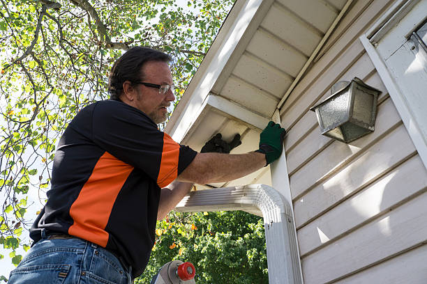 Siding Removal and Disposal in South Riding, VA